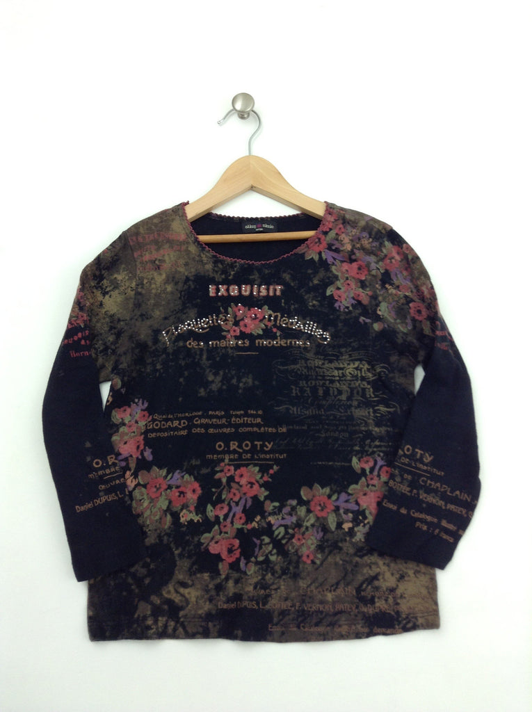 Black T-shirt