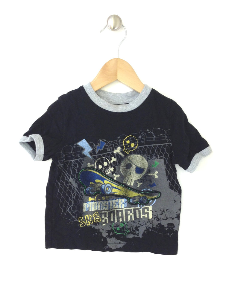 black T-shirt