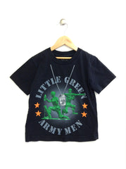 black T-shirt
