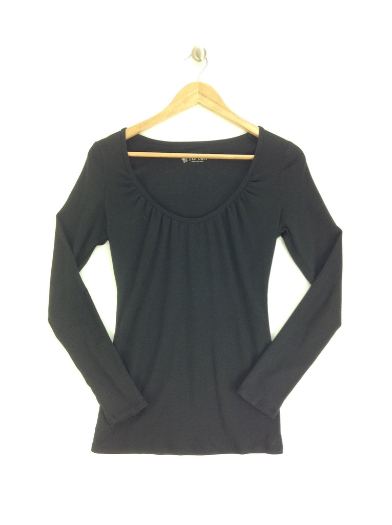 Black T-shirt