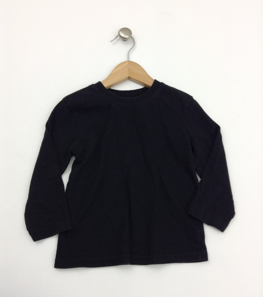 Black T-shirt