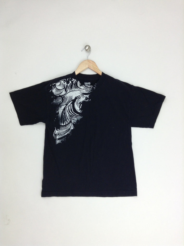 Black T-shirt