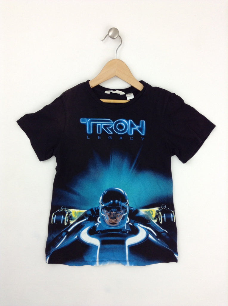 Black T-shirt