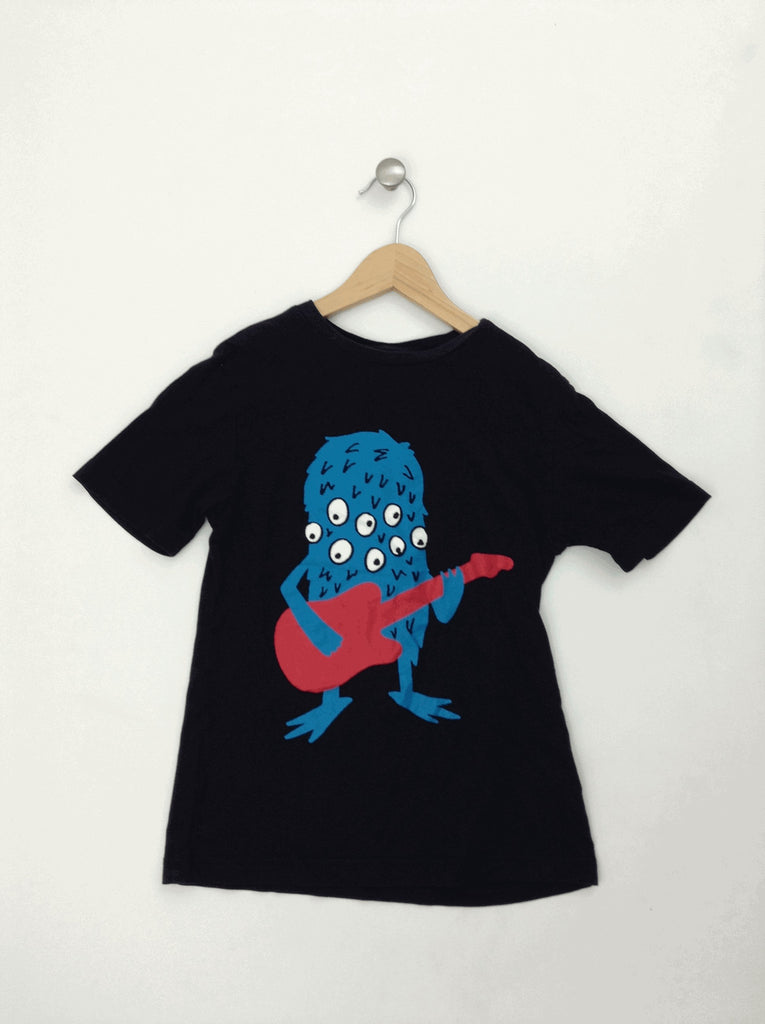 Black T-shirt