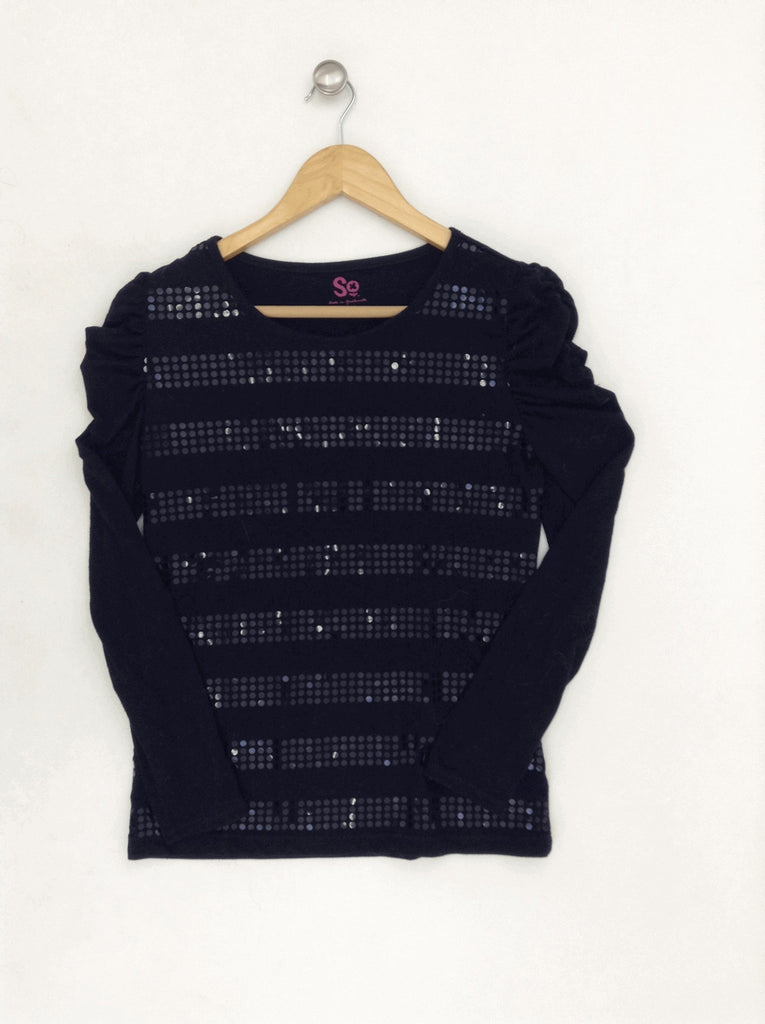Black T-shirt
