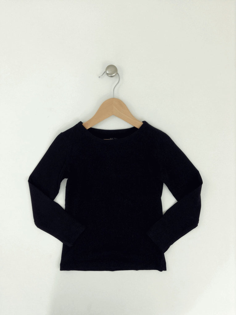 Black T-shirt